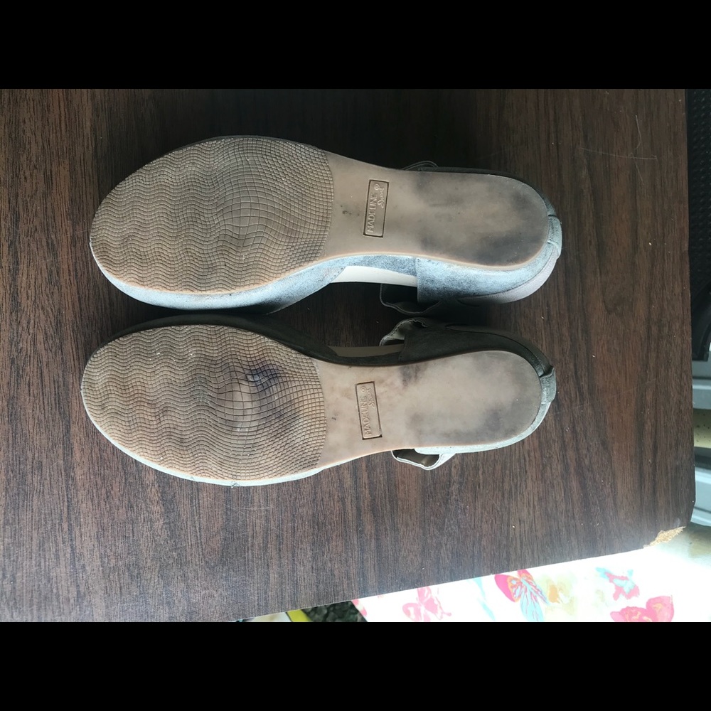 Shoes - Picture 3 of 4